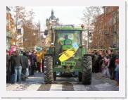 2006-03-05_15-19-39_Carnaval_109,0mm_F7,1_1_250_eme_DiMAGE A2 * 2560 x 1920 * (1.71MB)